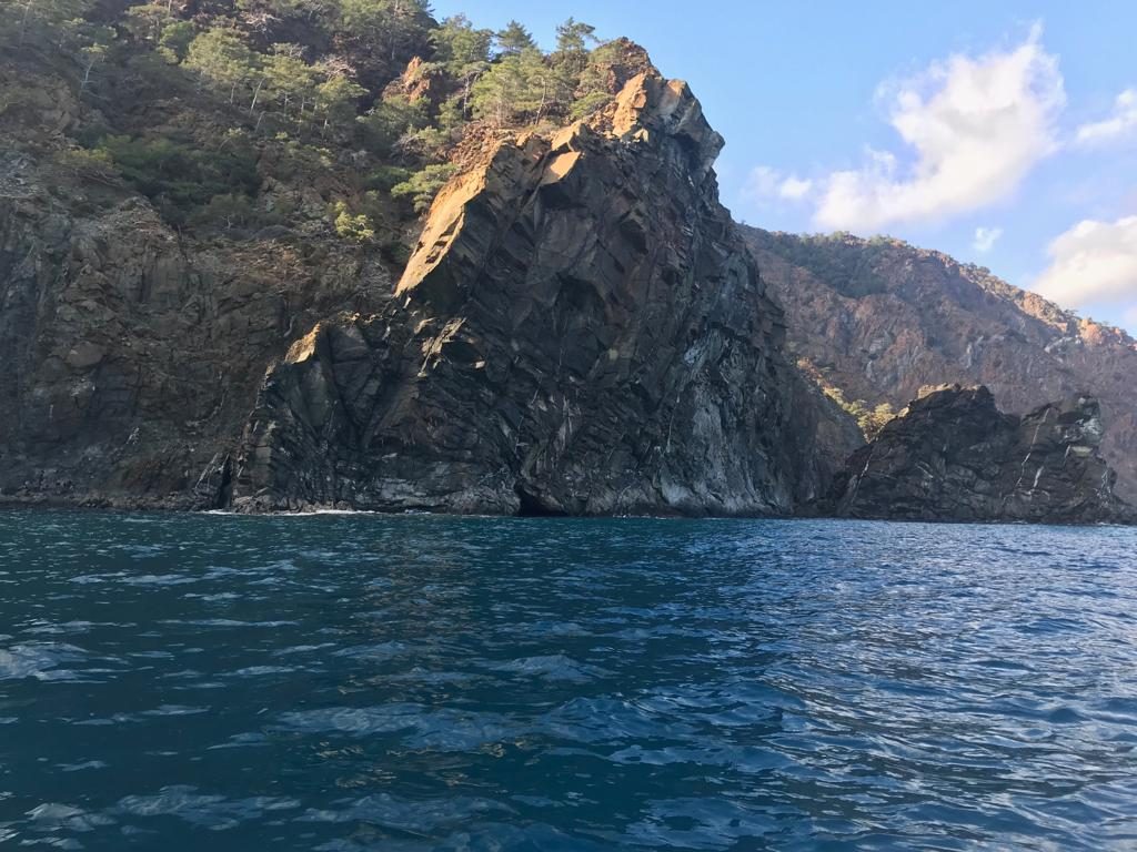 Suluada Kışın Ayrı Güzel